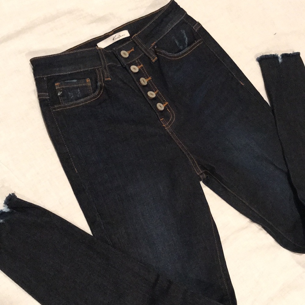 NWOT KanCan High Rise Destructed Dark Wash Button Stretch Skinny Jeans 5/26
